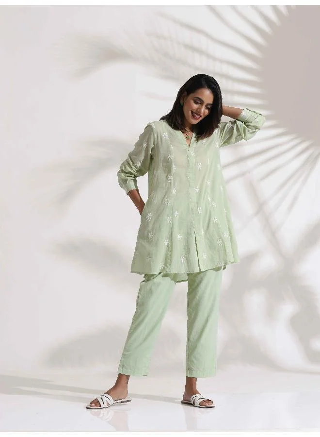 trueBrowns trueBrowns Green Cotton Floral Embroidered Co-ord Set