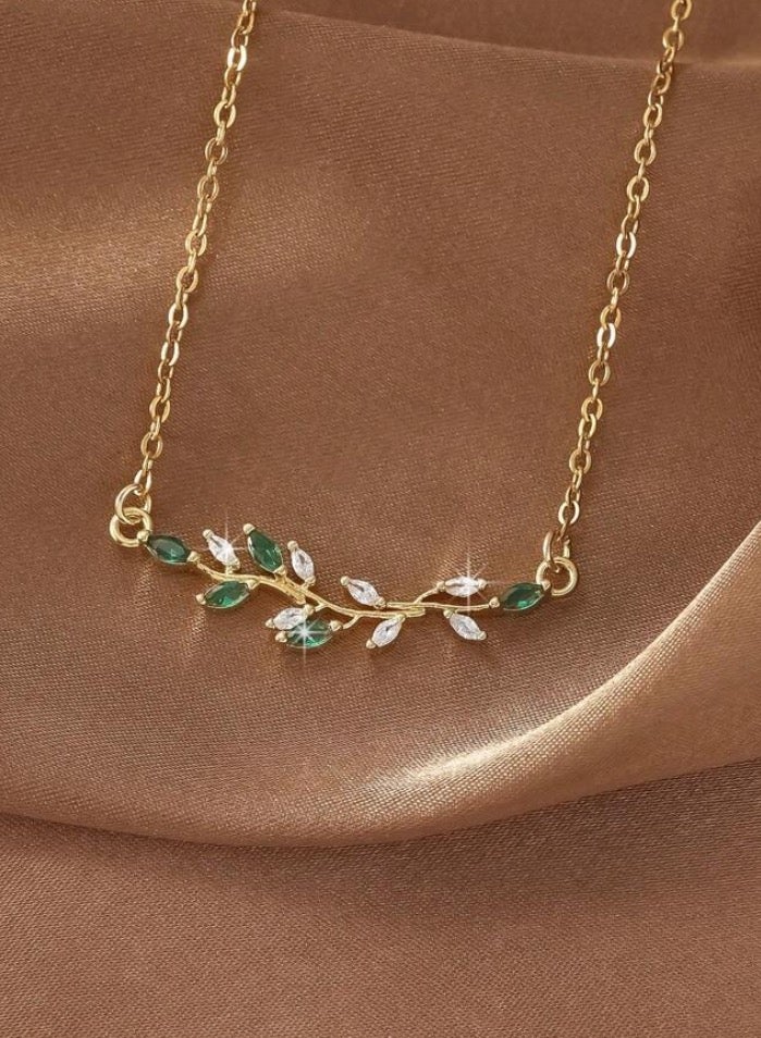 إيكوال سلسال نسائي أنيق مصنوع من الاستانلس ستيل مطلي باللون الذهبي - Image 1