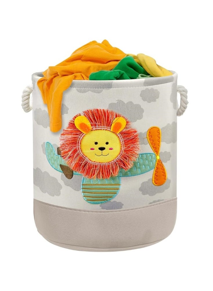 ميني مي سلة تخزين دائرية من القماش ميني مي | لجميع الأعمار | رمادي وأبيض | خامة من الكتان واللباد | طبعة أسد لطيف وسحابة | خفيفة الوزن وقابلة للطي | محمولة وسهلة التنظيف | مثالية للألعاب - Image 1