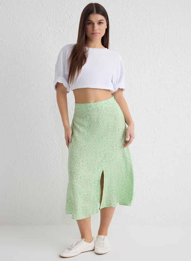 trendyol Light Green Slit Detail Viscose Fabric Floral Patterned Midi Woven Skirt  - Image 2
