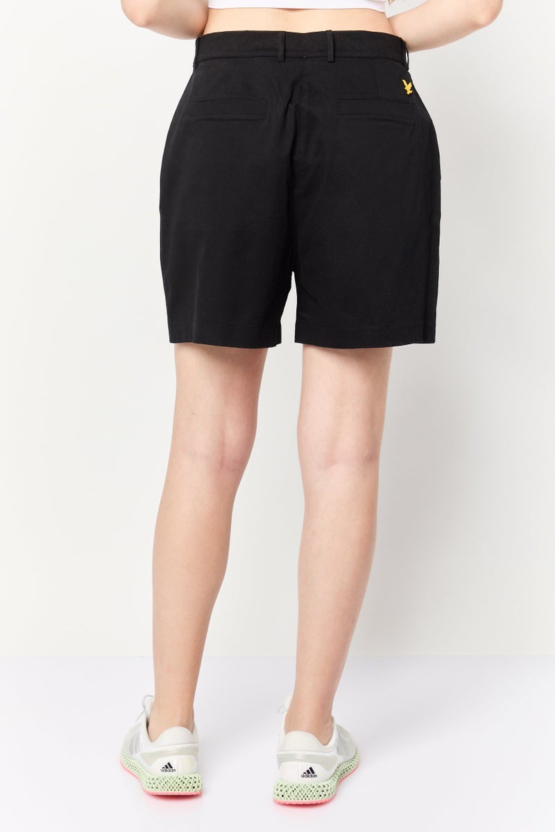 Lyle & Scott شورتات تشينو بسيطة للنساء، أسود - Image 2