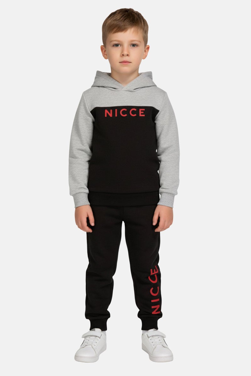 Nicce طقم هودي وسروال رياضي للأطفال الأولاد 2 قطعة بشعار العلامة التجارية، متعدد الألوان - Image 1