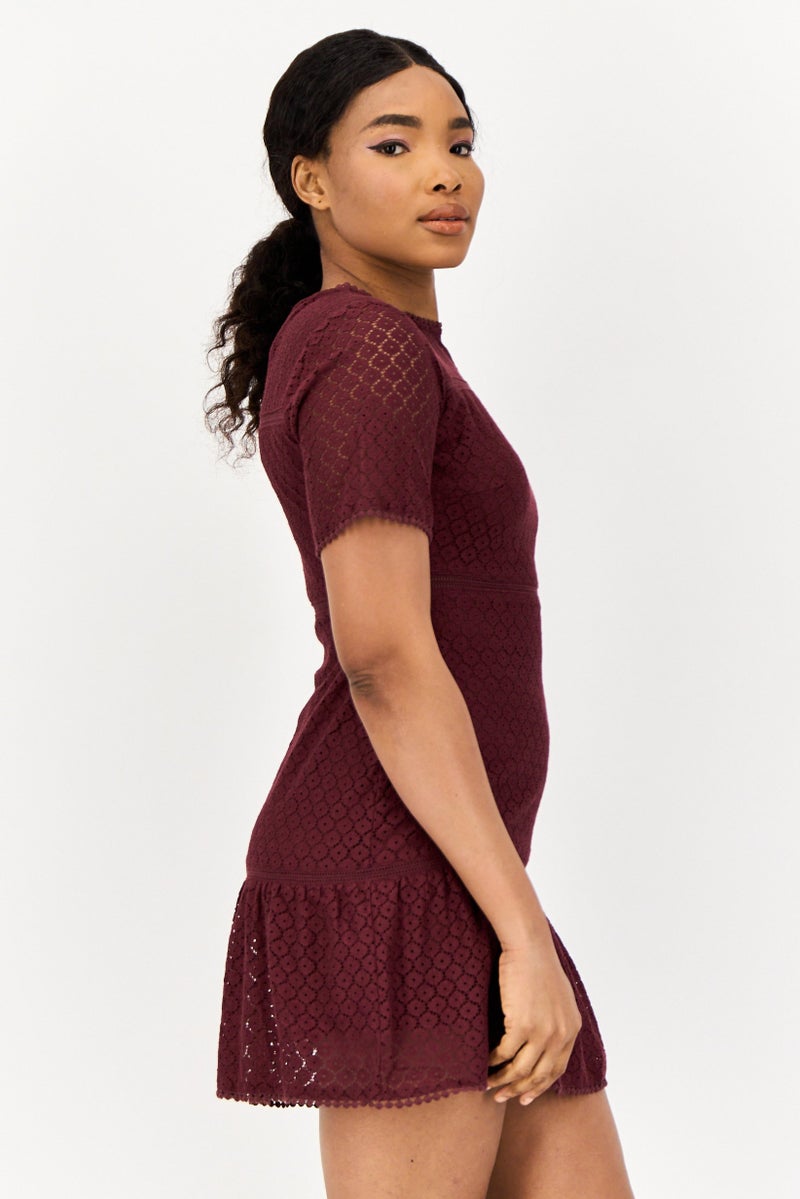 ONLY فستان ميني للنساء بتفاصيل عيون، بني - Image 4