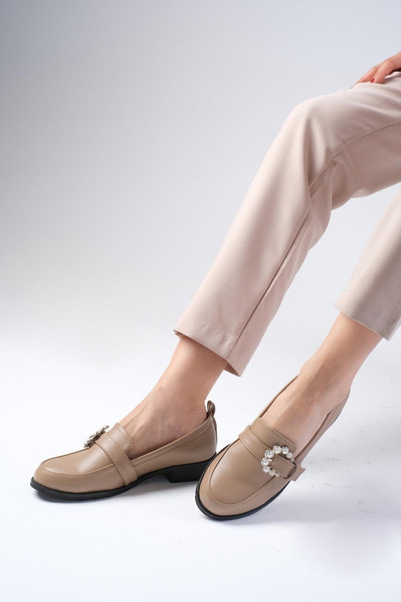 Mio Gusto Mink Color Pearl Buckle Women's Casual Flat Oxford Shoes  - Image 2