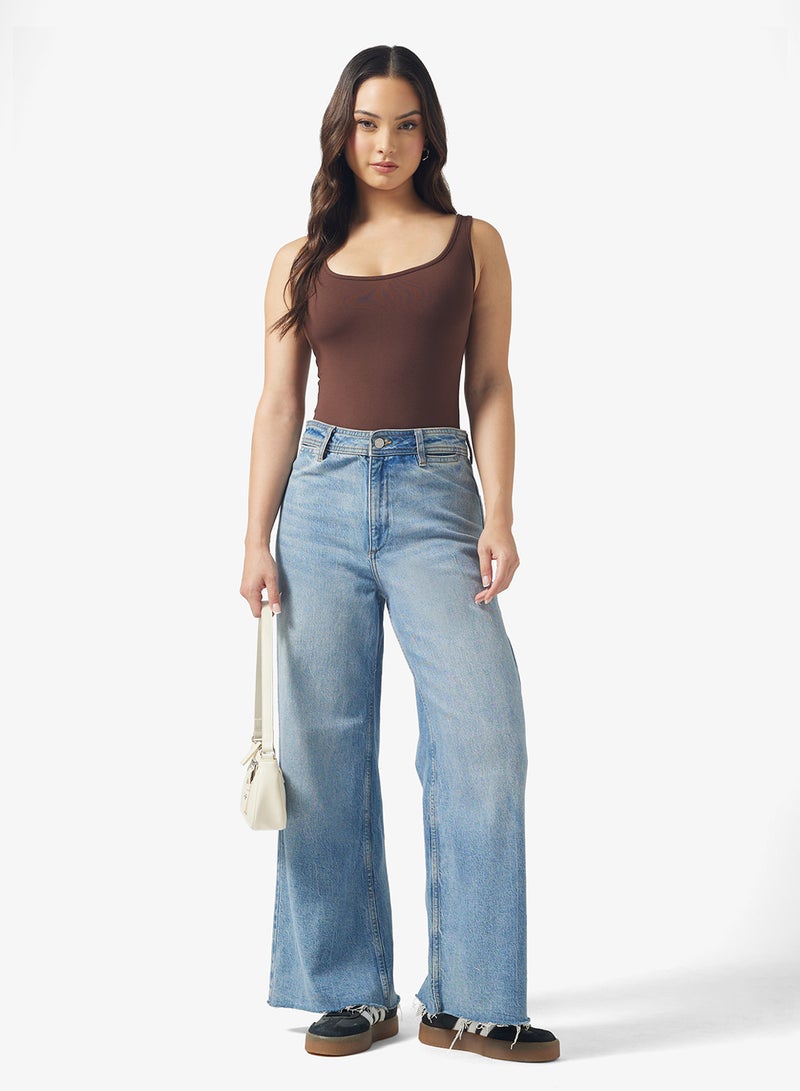 جينجر بيسيكس بودي سوت بلا أكمام بياقة مربعة من البولي أميد - Image 4