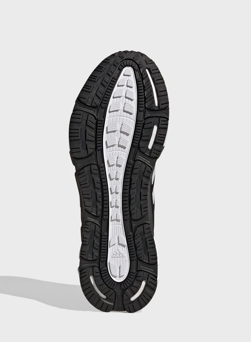 adidas حذاء رياضي