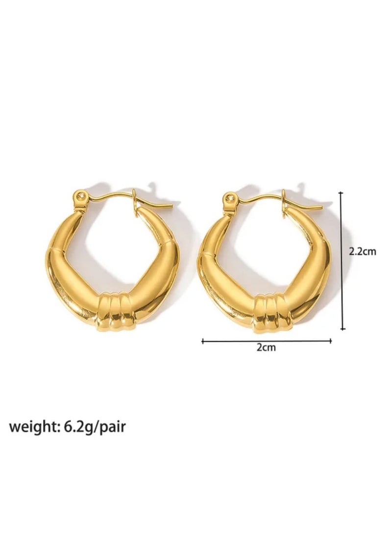 Luxuria 18K Gold Plated 316L Stainless Steel Chunky Non-Punching C Shape Hoop Earrings Hypoallergenic Personalized Last Last Lightweight Cuff Top Clip On Earrings for Women  - Image 2