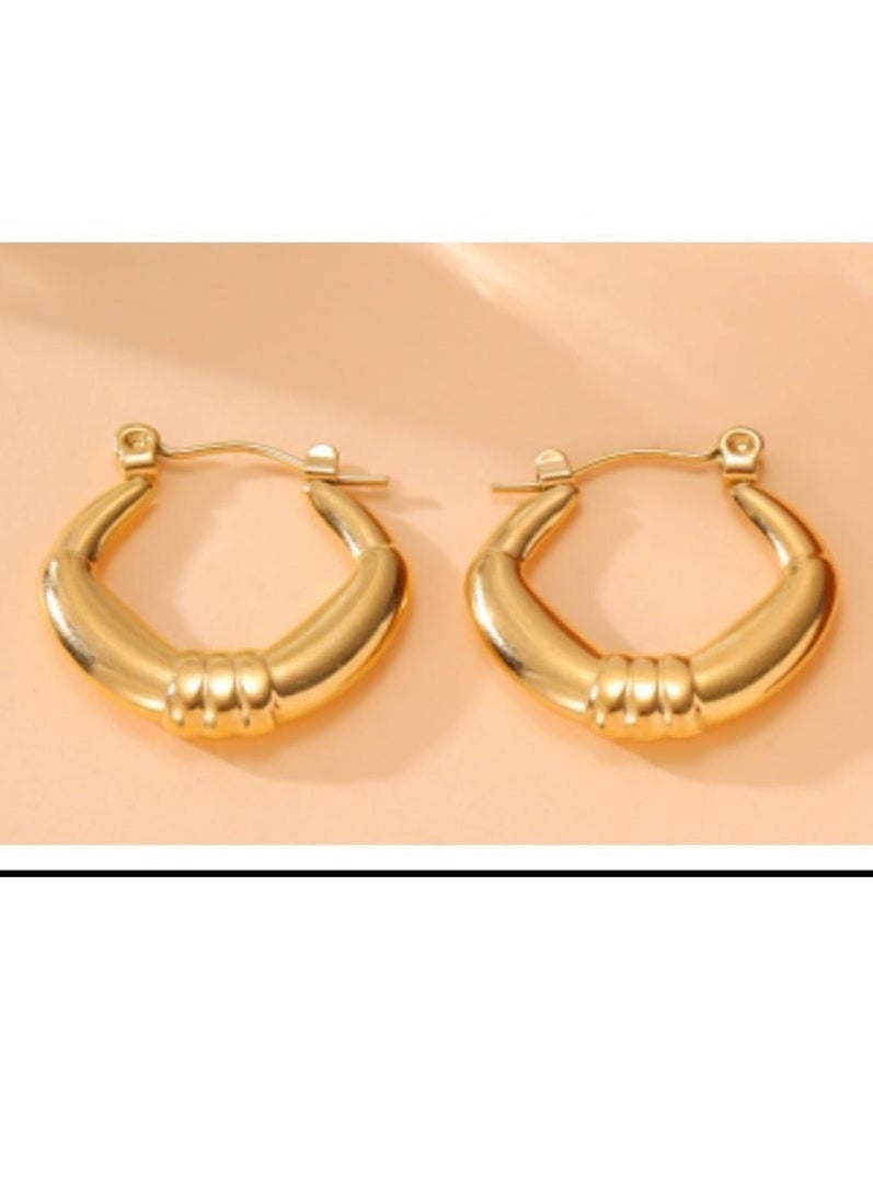 Luxuria 18K Gold Plated 316L Stainless Steel Chunky Non-Punching C Shape Hoop Earrings Hypoallergenic Personalized Last Last Lightweight Cuff Top Clip On Earrings for Women  - Image 1