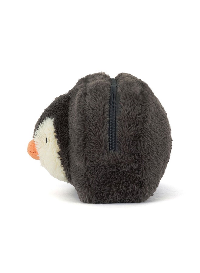 Jellycat Say hello to the softest sidekick (and must-have fashion accessory): the Peanut Penguin Pouch.



Inspired by fan favourite Peanut Penguin, this pouch bag is ideal for chilly strolls or cosy café stops, here to keep your essentials safe - and your outfit cool as ice! - Image 2