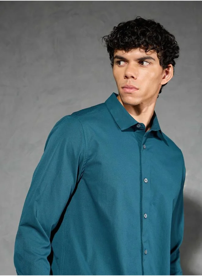 Technosport Technosport Solid Spread Collar Buttoned Shirt