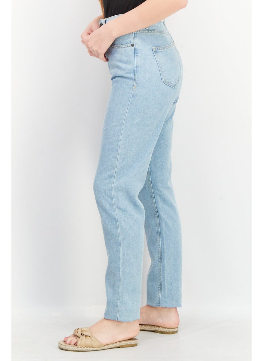 NOISY MAY Women Mom Fit Solid Non Stretchable Denim Jeans, Blue  - Image 2