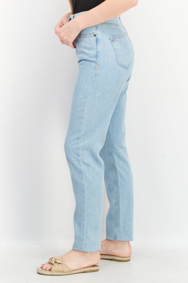 NOISY MAY Women Mom Fit Solid Non Stretchable Denim Jeans, Blue - Image 2