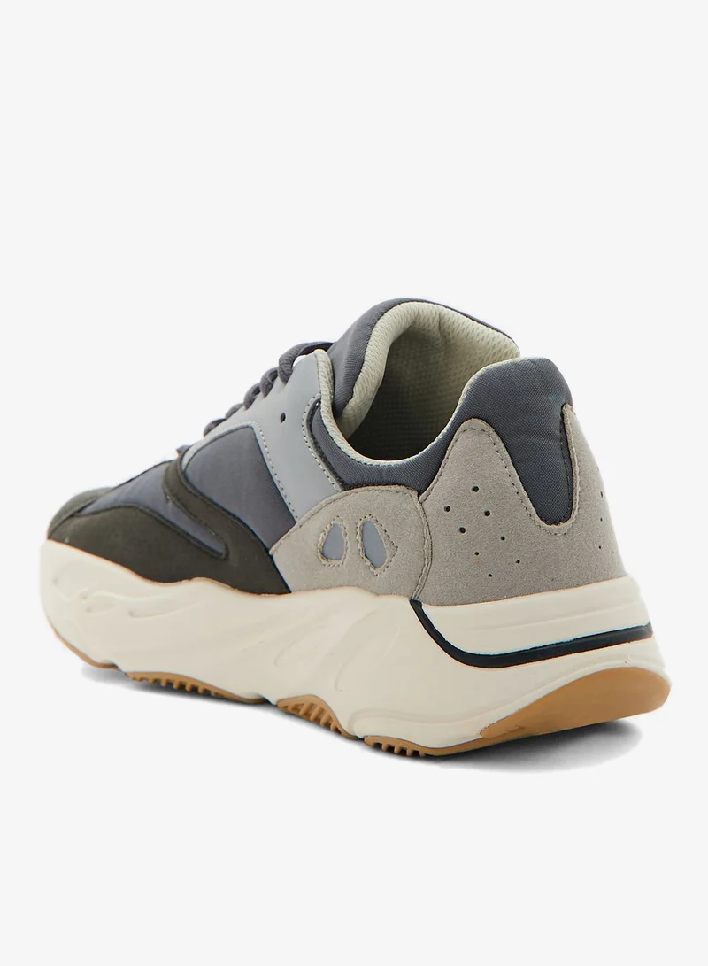 سفنتي فايف سنيكرز كاجوال