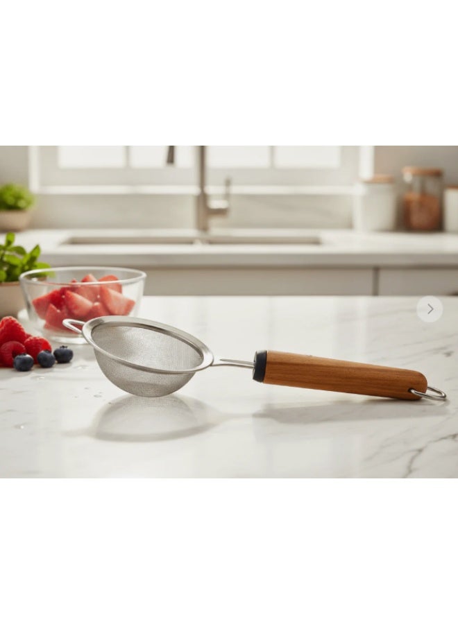 Shengya Compact Stainless Steel Tea Strainer with Wooden Handle – Fine Mesh Infuser for Single Cup Brewing (6 cm) - Image 2