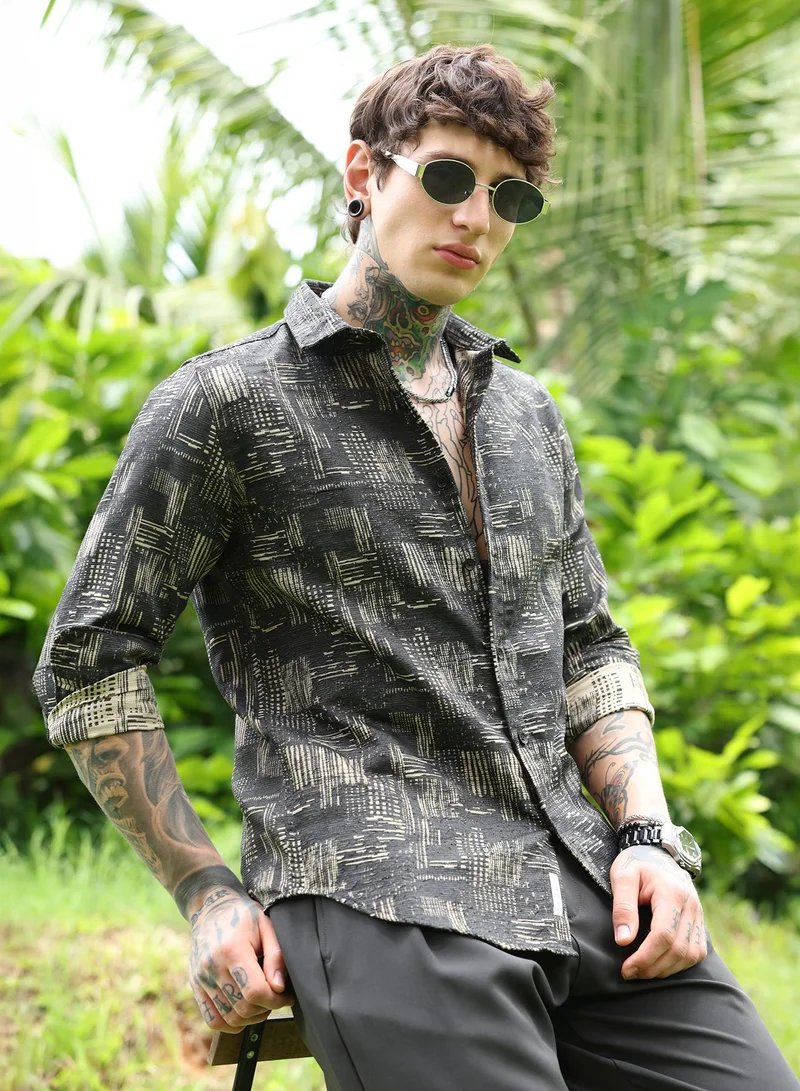 كامبوس سوترا Campus Sutra Men's Sacramento Green Contrast Scratch-Jacquard Shirt | Regular Fit Full Sleeve Spread Collar Abstract Pattern | Cotton-Blend Woven Fabric For Club & Casual Wear