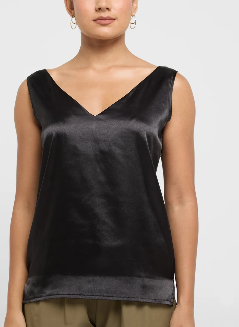 ELLA Sleevless V Neck Cami