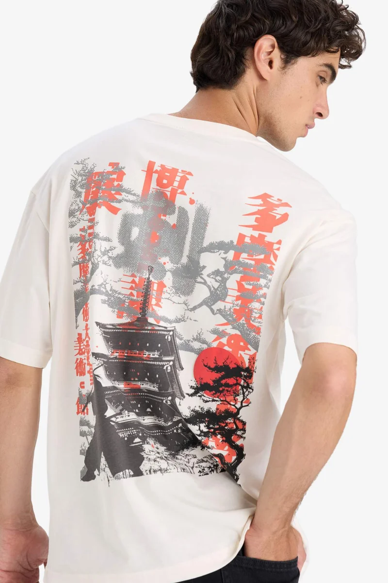 ديفاكتو Regular Fit Crew Neck Short Sleeve T-Shirt