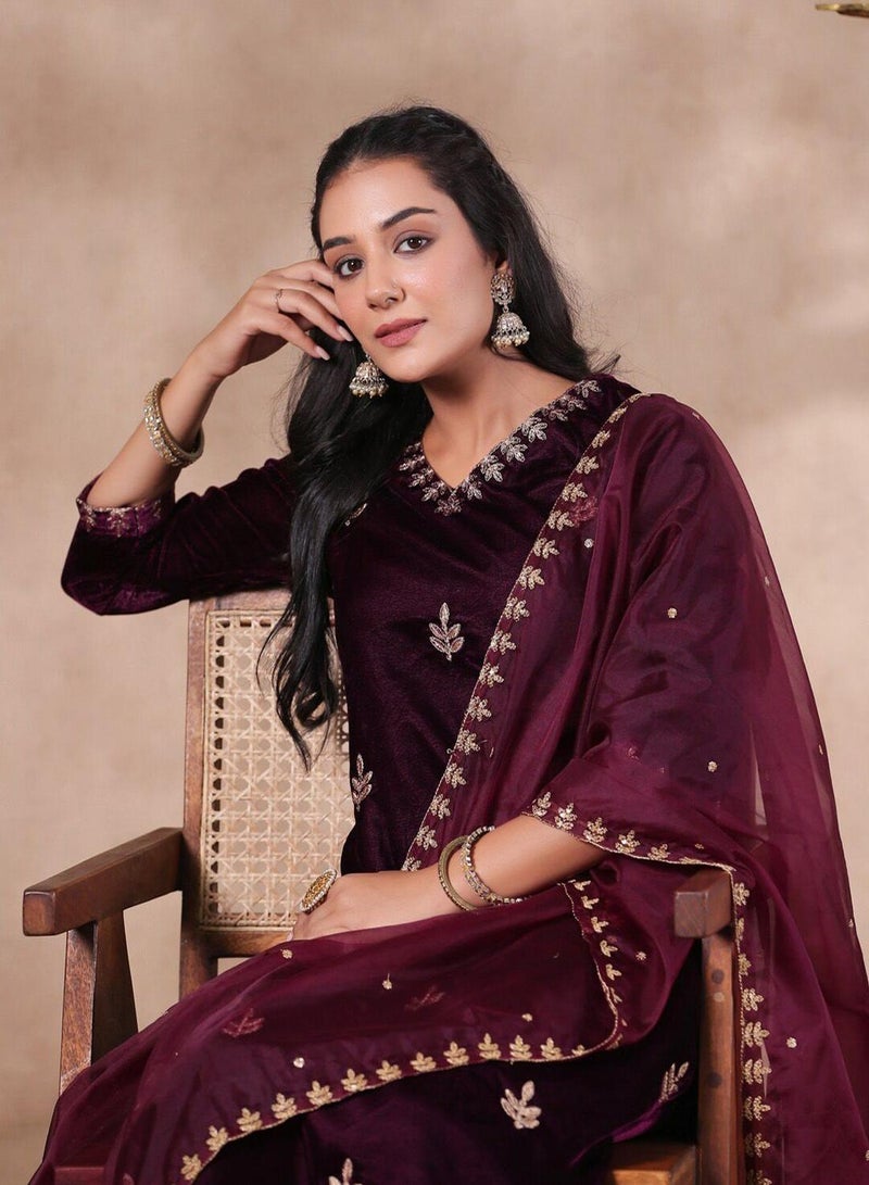 ISHIN Women's Purple Velvet Self Design Full Length Palazzo Kurta Set  - Image 2