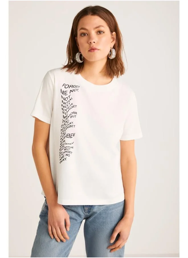 GRIMELANGE Grimelange Thessa Women's Crew Neck Short Sleeve Front Printed Detail Ecru T-Shirt