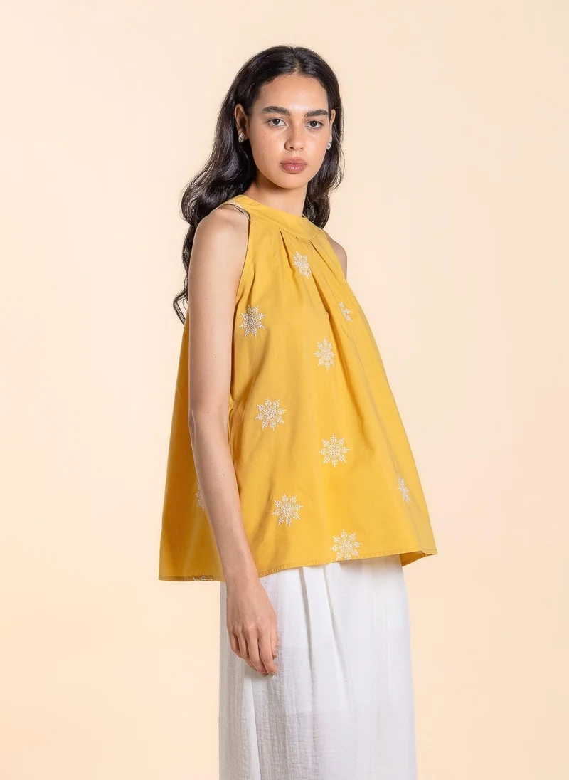 SHAPES EMBROIDERED HALTER NECK TOP