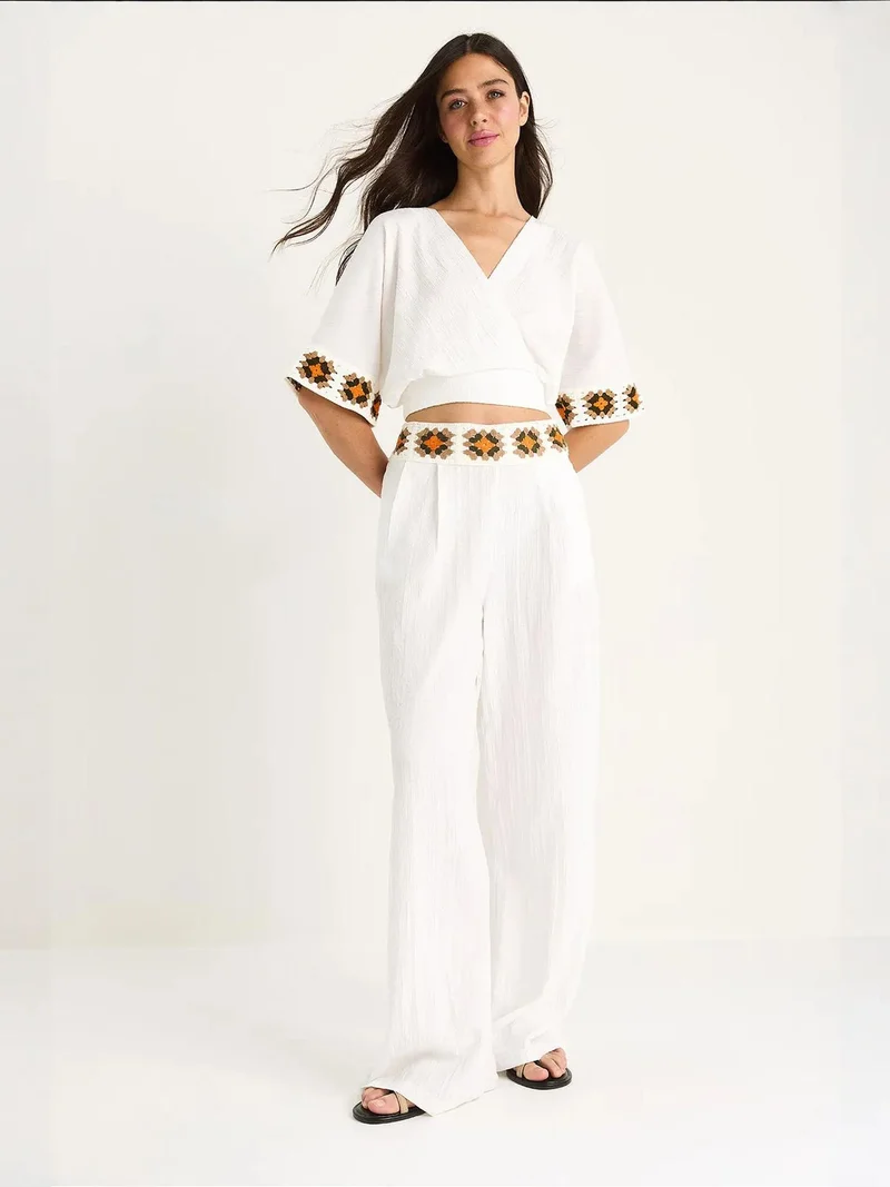 Bianco Lucci LUCCI Textured V-Neck Crop Two-Piece Set