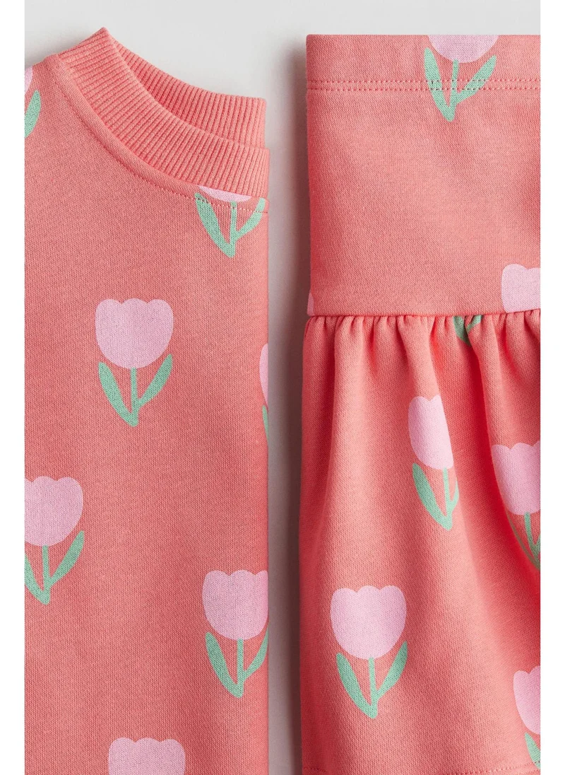 اتش اند ام 2-piece sweatshirt and skirt set