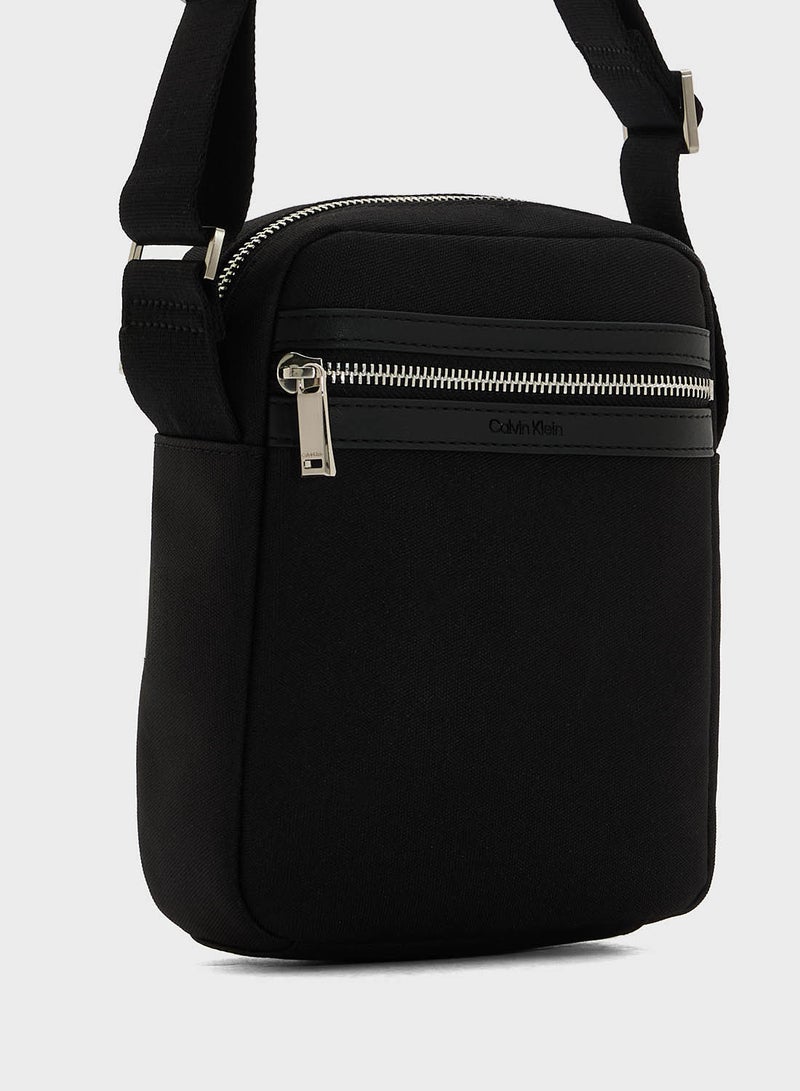 كالفن كلاين حقيبة مراسل كاجوال - Image 4