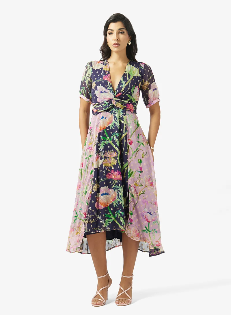 هوب اند ايفي فستان ميدي بياقة ملتفة وطبعة مختلطة بخيوط لامعة