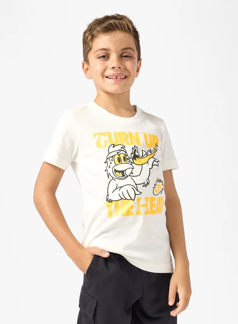 نايكي تيشيرت نسائي بأساور مطوية