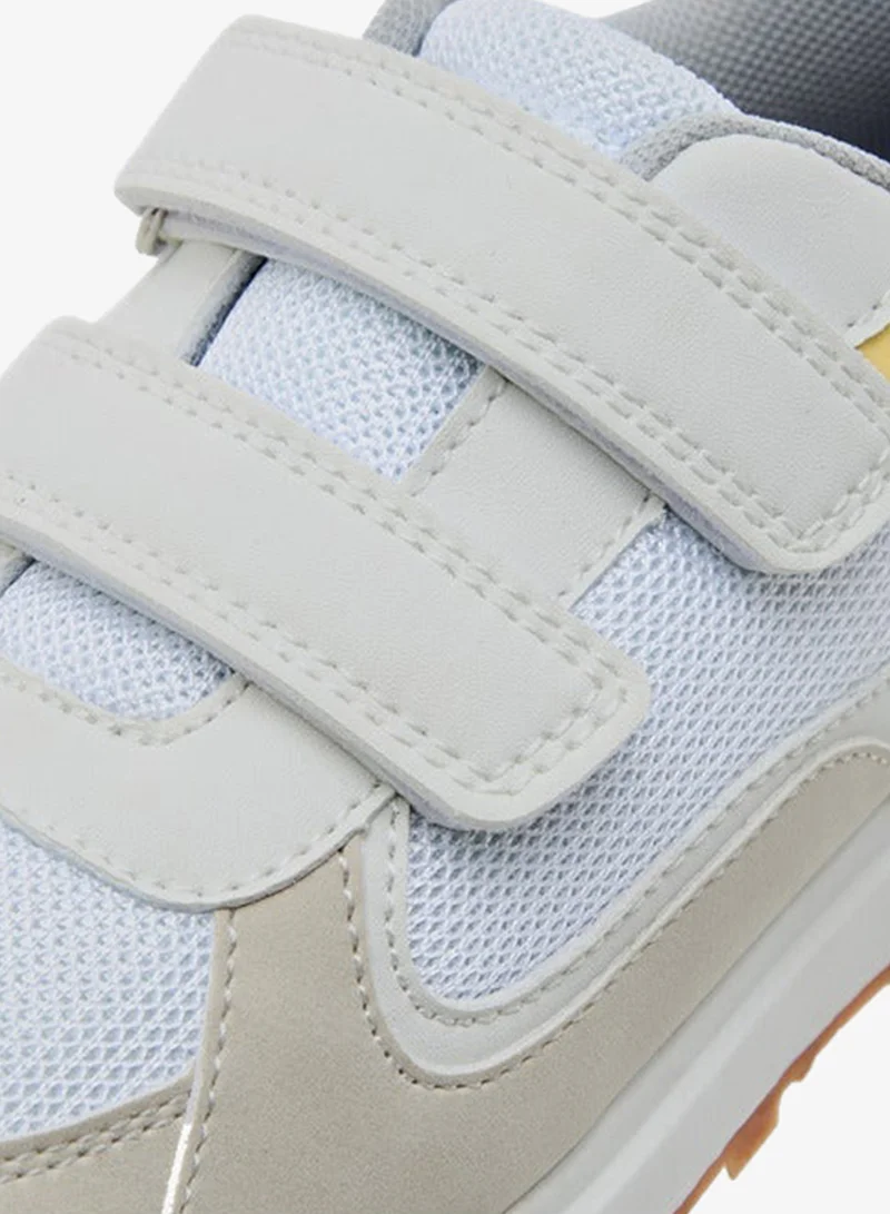 JUNIORS Boys Panelled Sneakers with Hook and Loop Closure