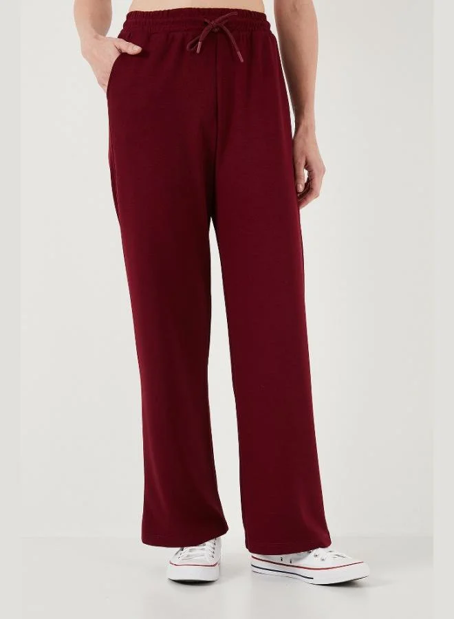 ليلا بنطلون رياضي نسائي واسع الساق من قماش لايلا من أويشو