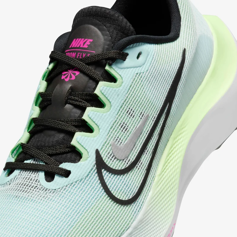 Nike Women's Zoom Fly 5 Road Running Shoe