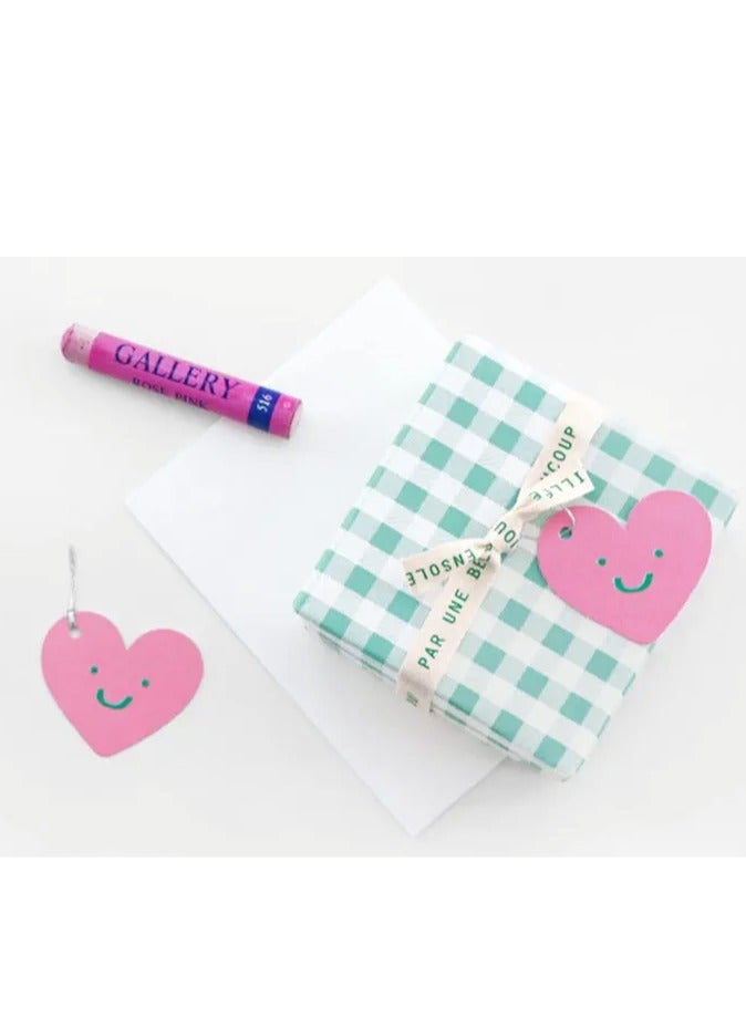 بطاقات هدايا ورقية على شكل قلب (50 قطعة) - رائعة لبطاقات الحفلات، وحفلات الزفاف، والعطلات، وحفلات استقبال الأطفال، والتخرج، وعلامات جرة ميسون، وعلامات تغليف الهدايا، وعلامات هدايا عيد الحب، وملصقات الهدايا المزخرفة (وردي) - Image 1