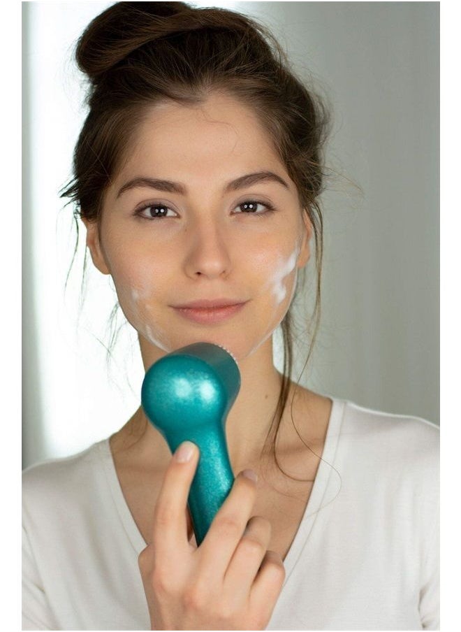 Vivitar - PG-8000-RG Microdermabrasion/Facial Pore Cleanser, Vacuum Suction Exfoliating Extractor Tool With 3 Beauty Attachments, Removes Blackheads And Whiteheads, Blue - Image 1