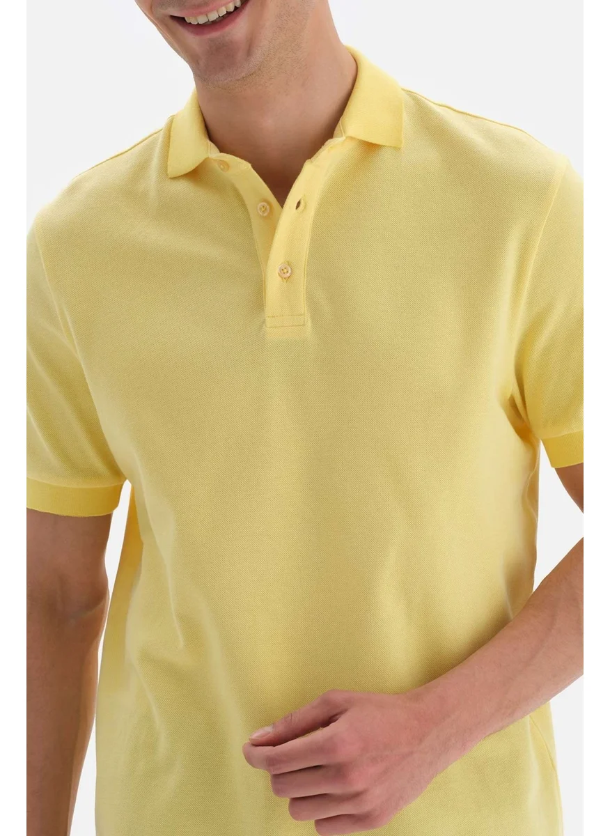 داجي Light Yellow Pique Polo Neck T-Shirt