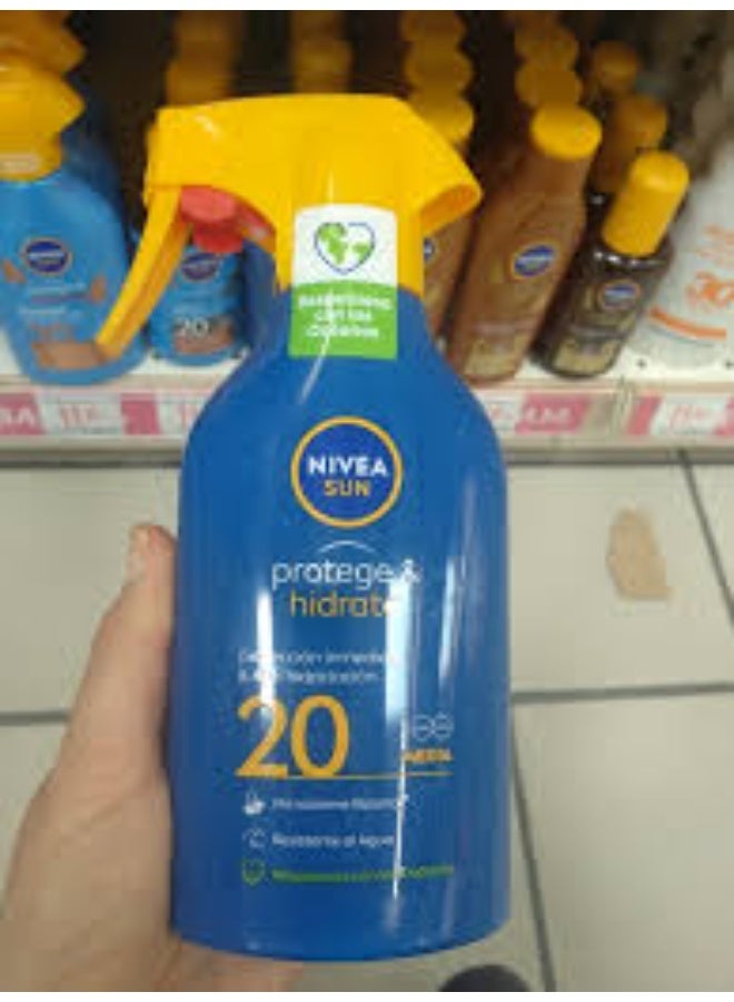 Nivea Sun Protect & Hydrate Spray SPF20 270ml - Image 3
