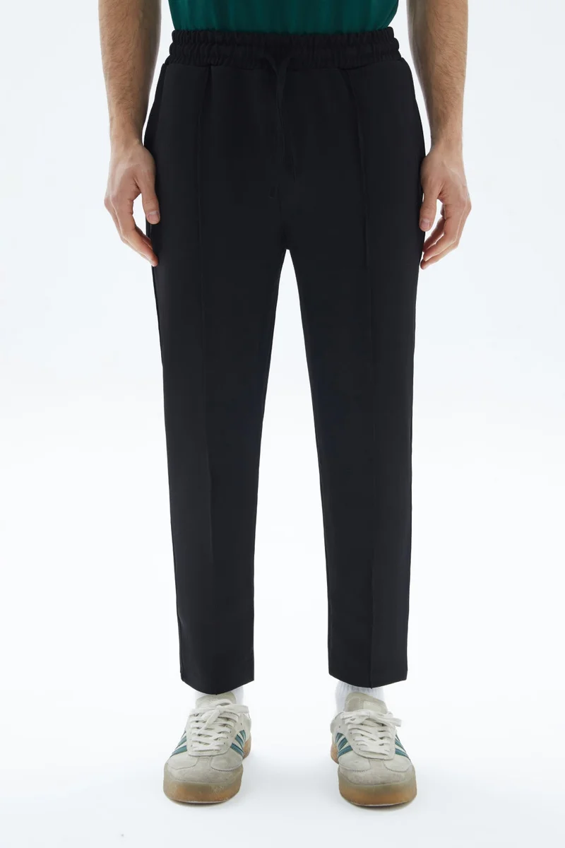 Wecre8 Black Plain Sweatpants By WECRE8