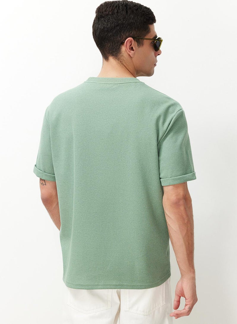 trendyol Basic Mint Relaxed/Relaxed Cut Textured Waffle Pocket Labeled Short Sleeve T-Shirt - Image 2