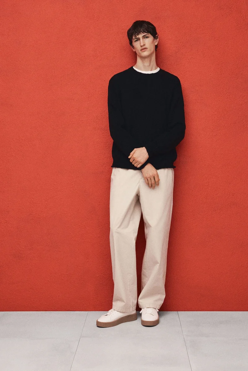 اتش اند ام كنزة بحواف ملفوفة بقصة عادية