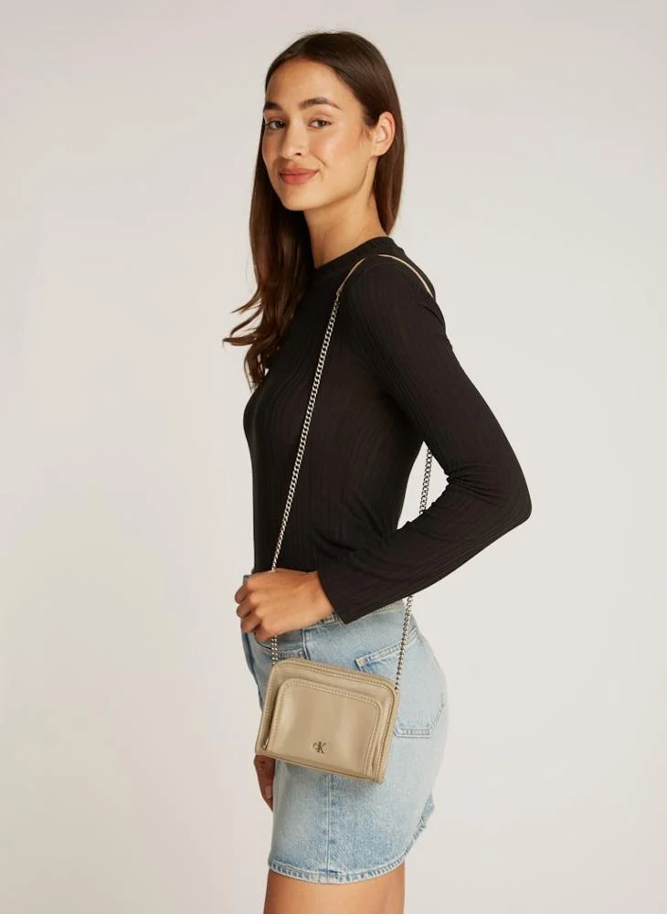 كالفن كلاين جينز Utility Detial Crossbody