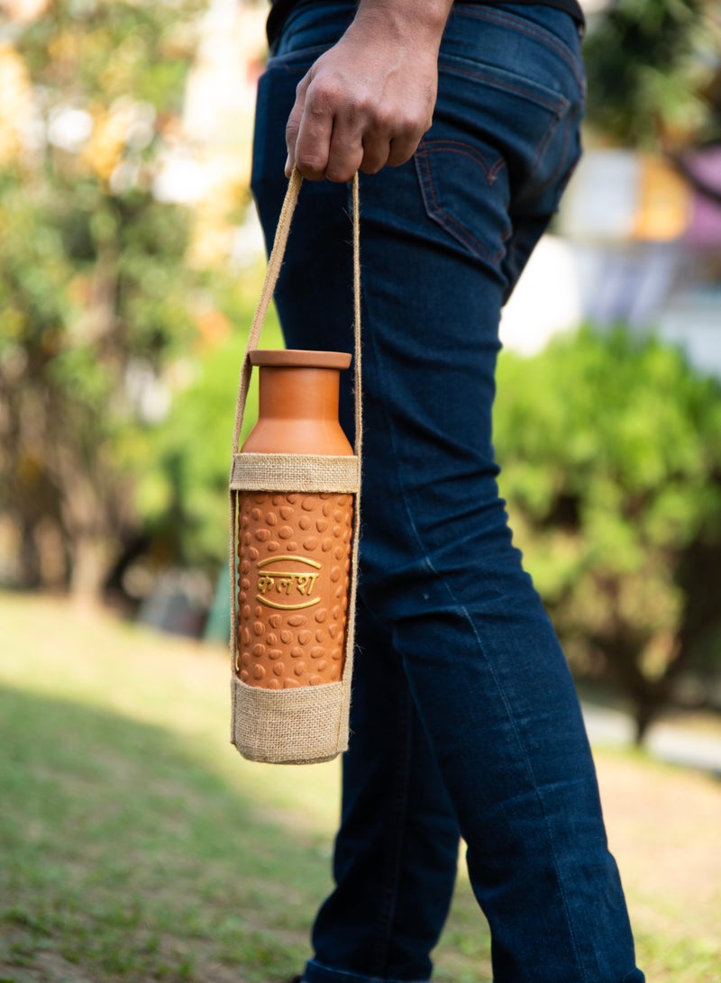 kalash MY KALASH 100% Terracotta (Mitti) Bottle | Travel Friendly, Amazing Desk Bottle | Leak Proof and Keeps Water Cold | 800ml Capacity Water Bottle with Free Jute Bag | Environment Friendly - Image 4