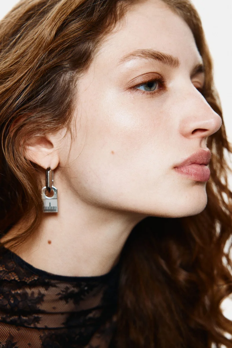 H&M Pendant earrings