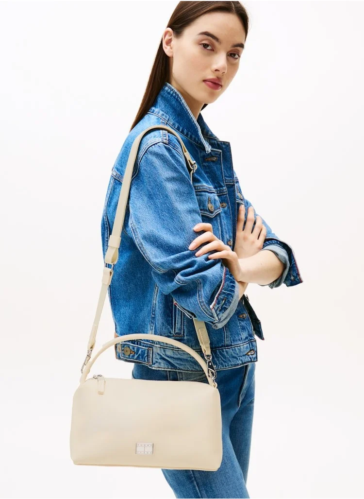 TOMMY JEANS Logo Shoulder Bag