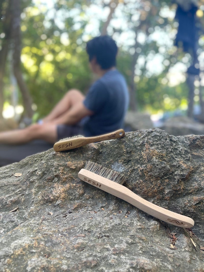 Sesh Climbing Chalk Brush - Image 4
