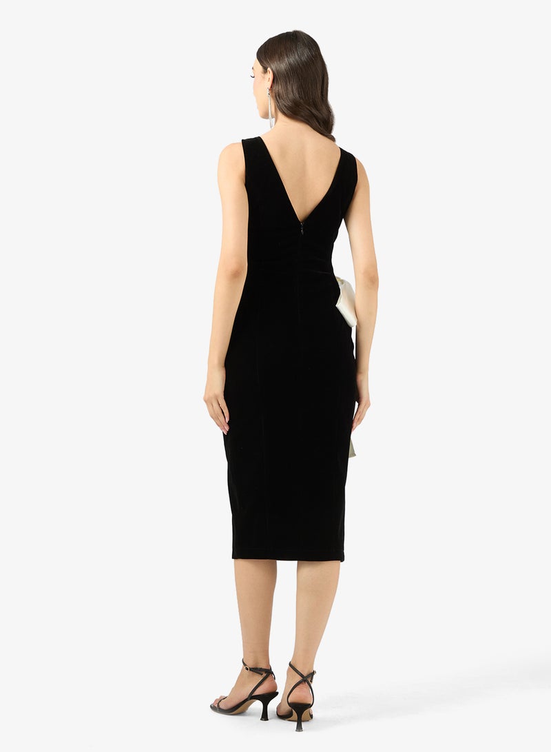 Hope & Ivy Plung Back Satin Bow Midi Dress - Image 2