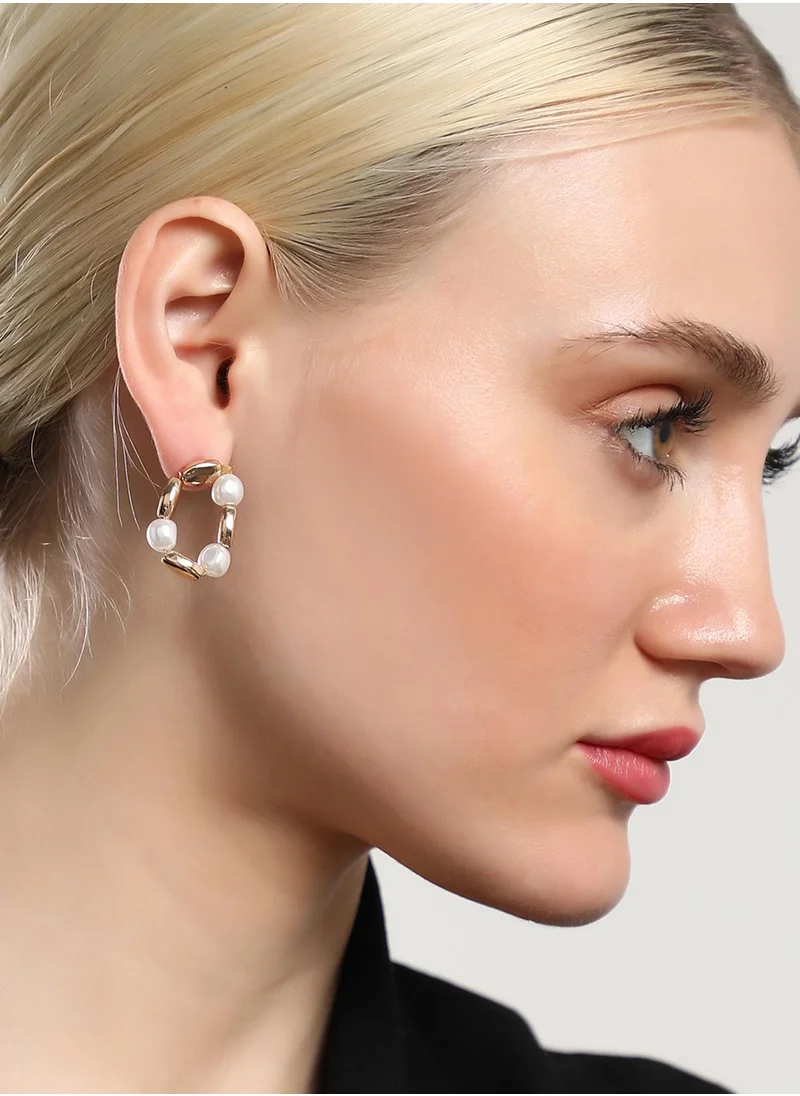 SOHI Artificial Beaded Contemporary Loop Stud Earrings