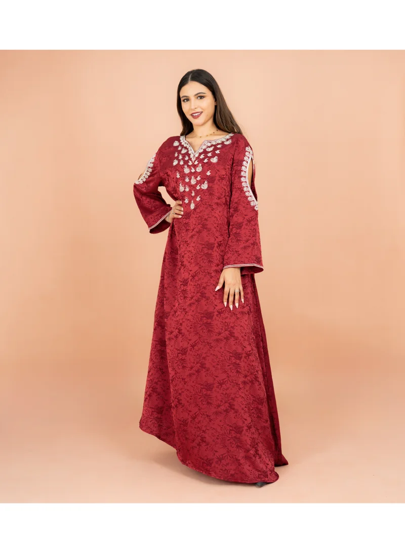 اكسا جلابية كلاسيكية مطبوعة بأكتاف مكشوفة وتصاميم كريستالية