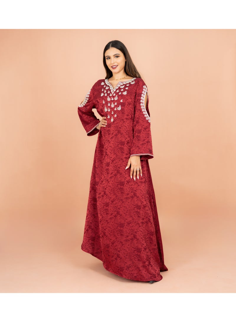 اكسا جلابية كلاسيكية مطبوعة بأكتاف مكشوفة وتصاميم كريستالية - Image 1