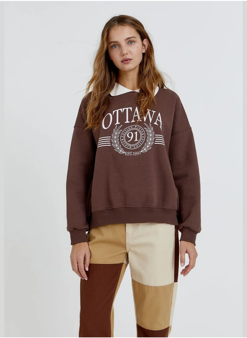 PULL&BEAR Graphic sweatshirt with polo collar