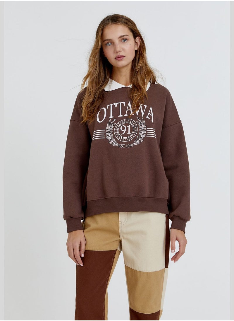 PULL&BEAR Graphic sweatshirt with polo collar  - Image 1